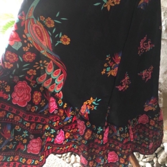 5 ⭐️ Fave! Black Floral Print Maxi Dress - Picture 4 of 5